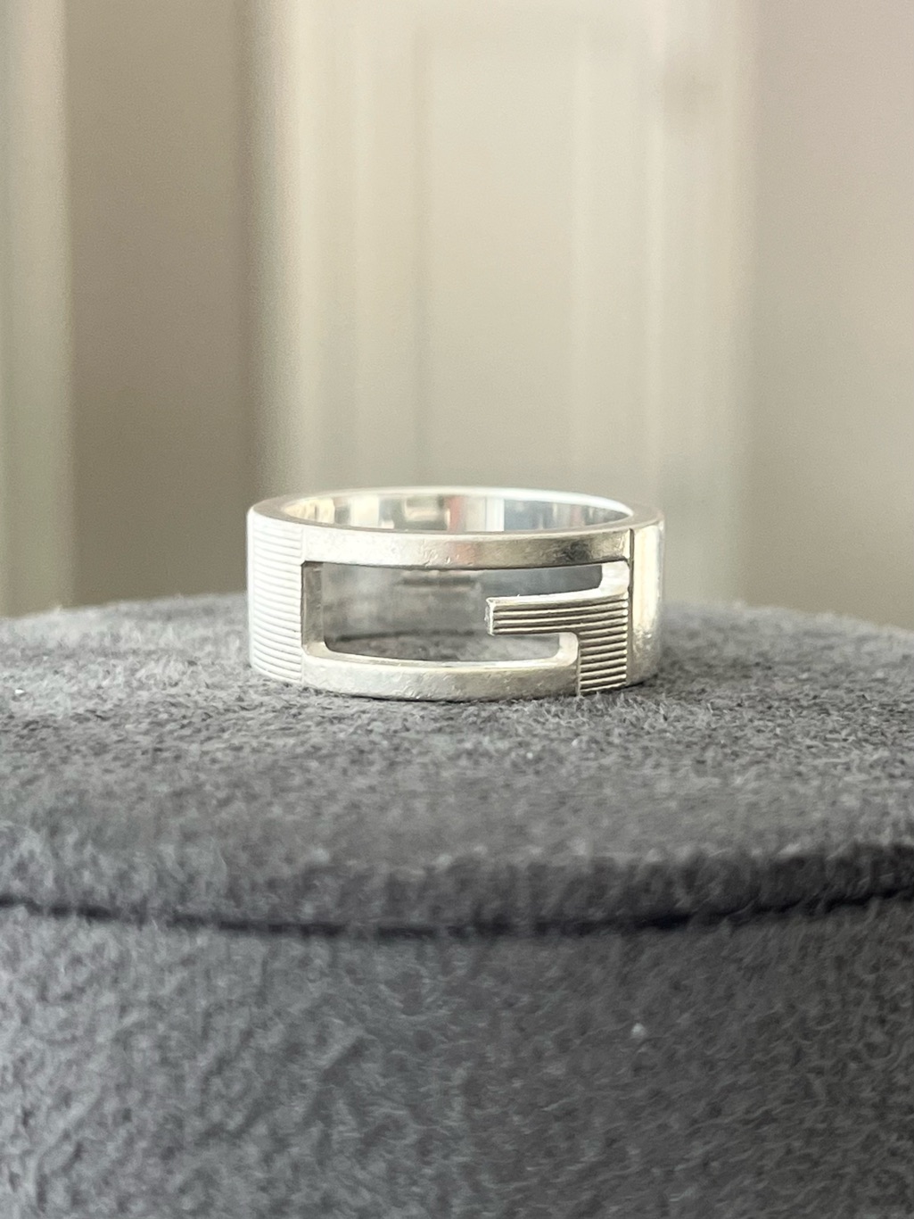 Authentic Gucci Classic Open “G” Logo Monogram Sterling Silver Ring Size 7.25